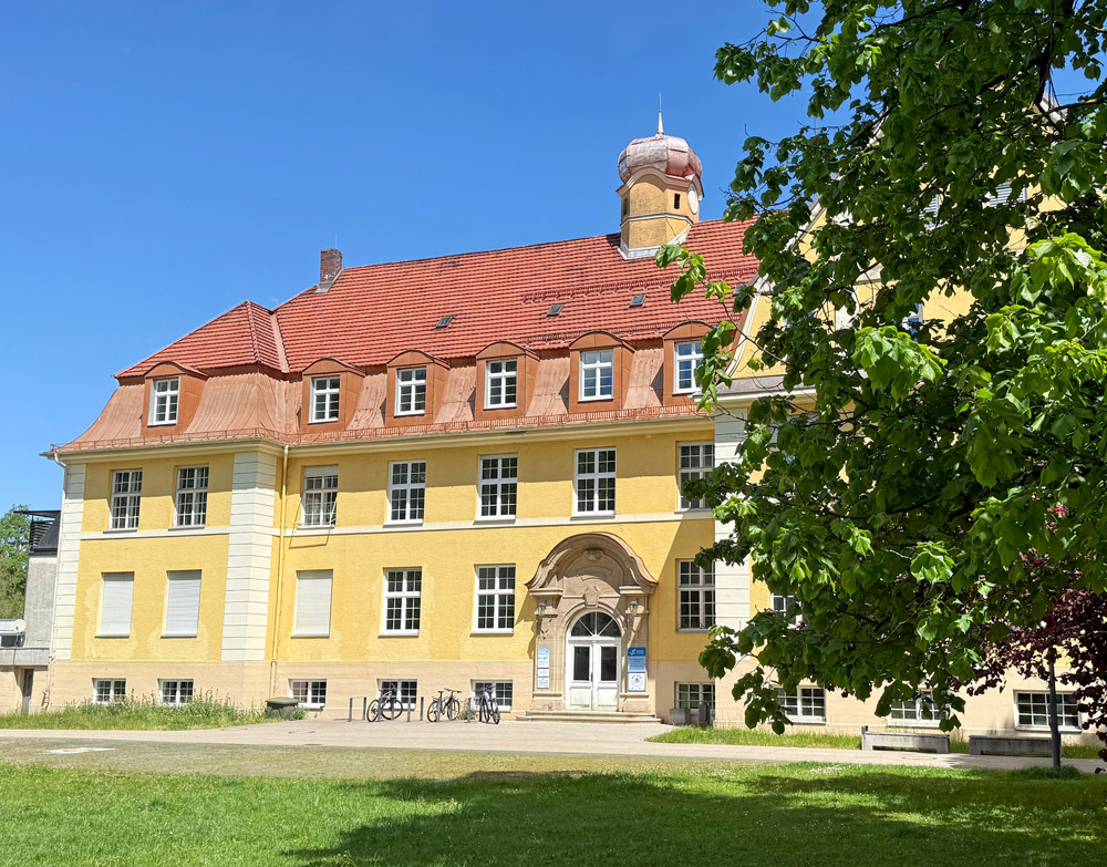 Kinderzahnheilkunde in Miesbach NEU Kids-first im alten Krankenhaus bei Smile-first